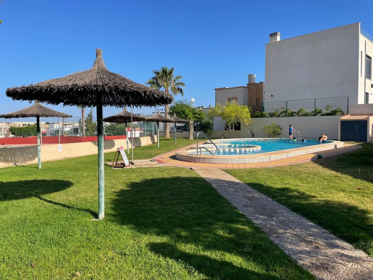 Villa De Lujo Con Piscina Orihuela Eksteriør bilde